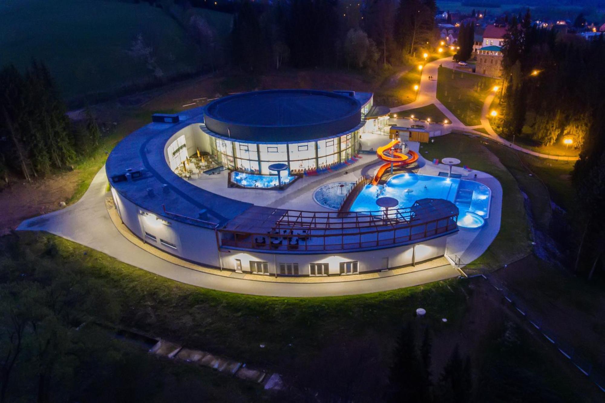 Vila Max - Whirlpool & Bazen & Sauna Velke Losiny Ngoại thất bức ảnh