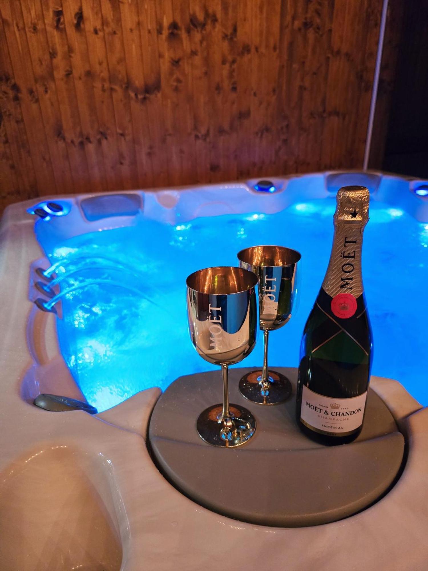 Vila Max - Whirlpool & Bazen & Sauna Velke Losiny Ngoại thất bức ảnh
